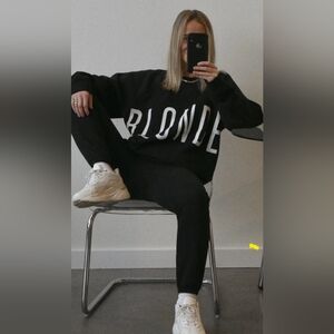 Brunette the Label oversized "BLONDE" sweatshirt - RARE FONT